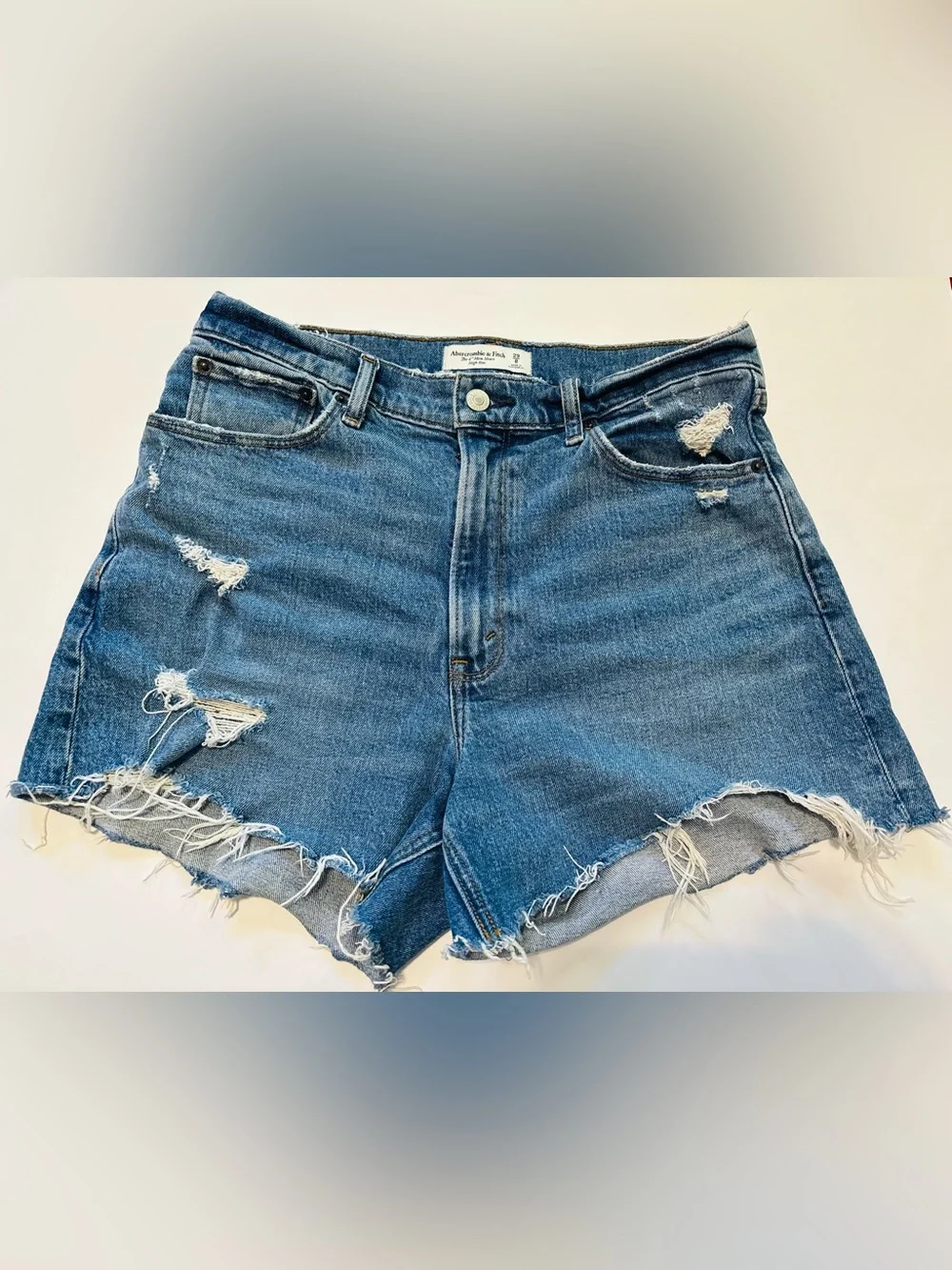 Abercrombie & Fitch Blue Distressed The 4’’ Mom High-Rise Denim Shorts - Picture 1 of 3